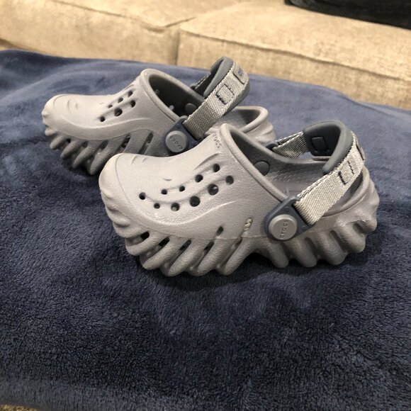 Crocs Echo Clogs, Gray, size C6 - Picture 6 of 7